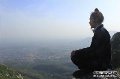 冰岛的一个小镇只剩下8人，但有些人在