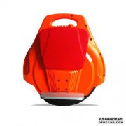 国产踏板车吉利金刚有很大的空间，但