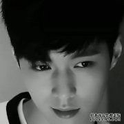 张一兴的许多发型，特别是看起来很尴