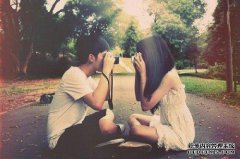 比较了邓小平和盛威三年的爱情，小动