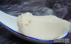 添加水时，我们不仅添加水，而且长时