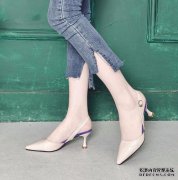 高跟，优雅的脚趾开放式设计的字样带