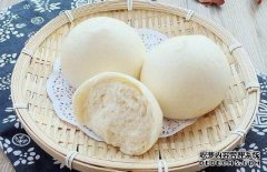馒头在冬天蒸熟，还记得这些小动作，