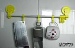 如何在不留痕迹的情况下卸下挂钩？