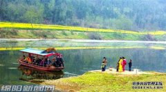 四川鸭鹤鹤违规在海中绽放