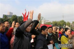 在杭举行了针对中小学生的模特大赛。