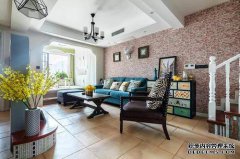 120平方米的复古美式房屋。我进屋的那