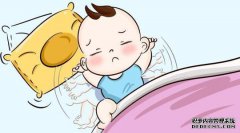 婴儿最近换了45天的牛奶，但总是在晚上