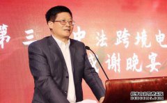 东坡丝绸总经理杨进弘扬丝绸文化